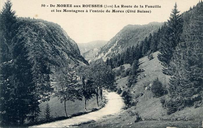 Morez(39) - De Morez aux Rousses (Jura) La Route de la Faucille et les Montagnes à l'entrée de Morez (Côté Suisse) 